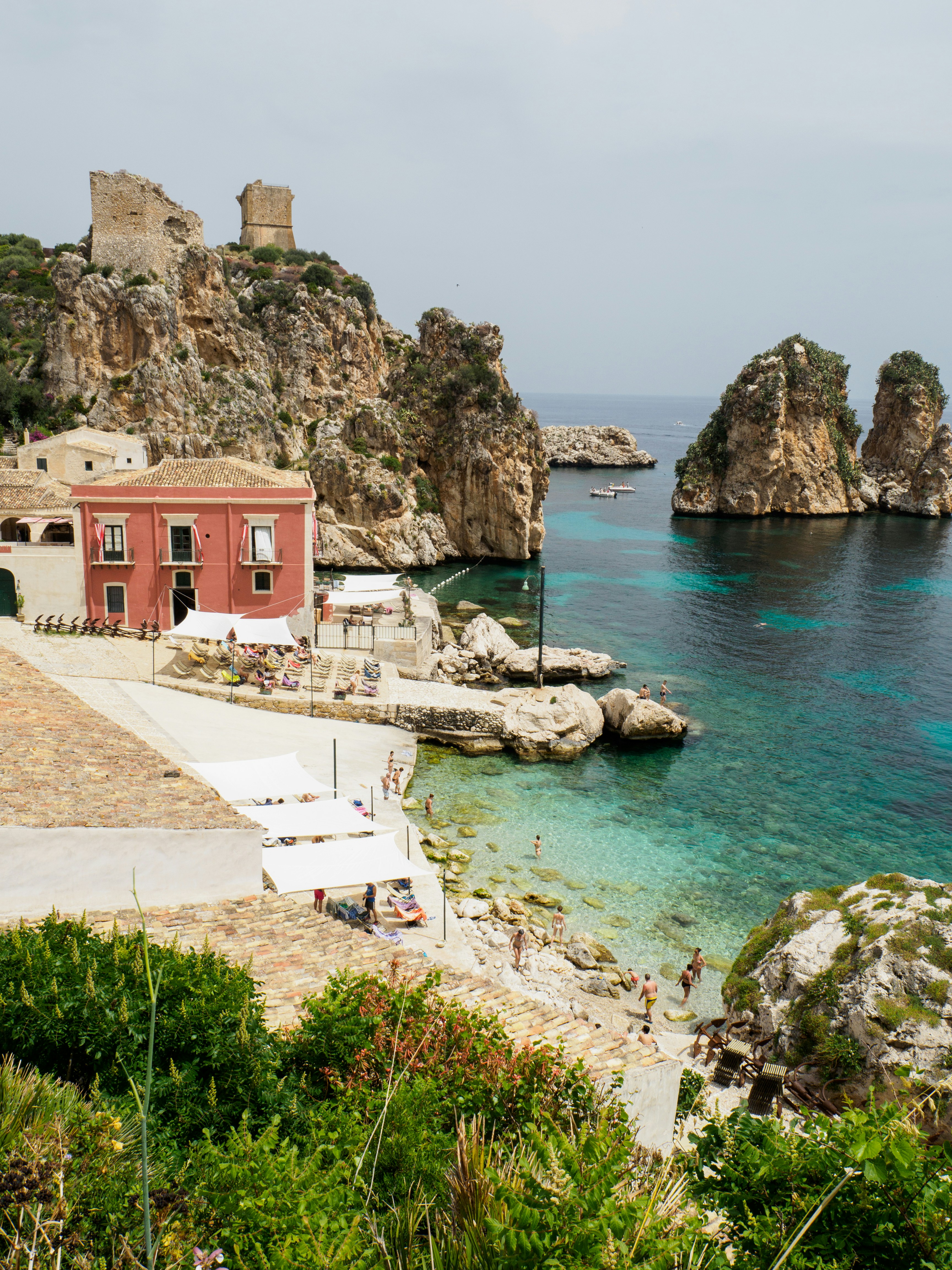 Location voiture Sicile — crique Scopello faraglioni eau turquoise